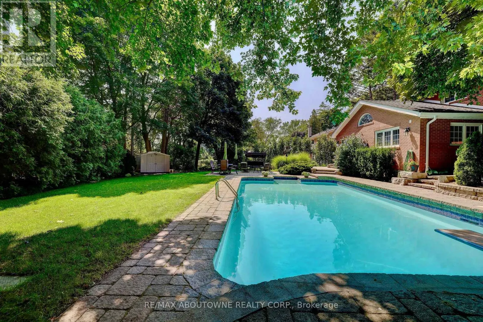 1284 CLEAVER DRIVE