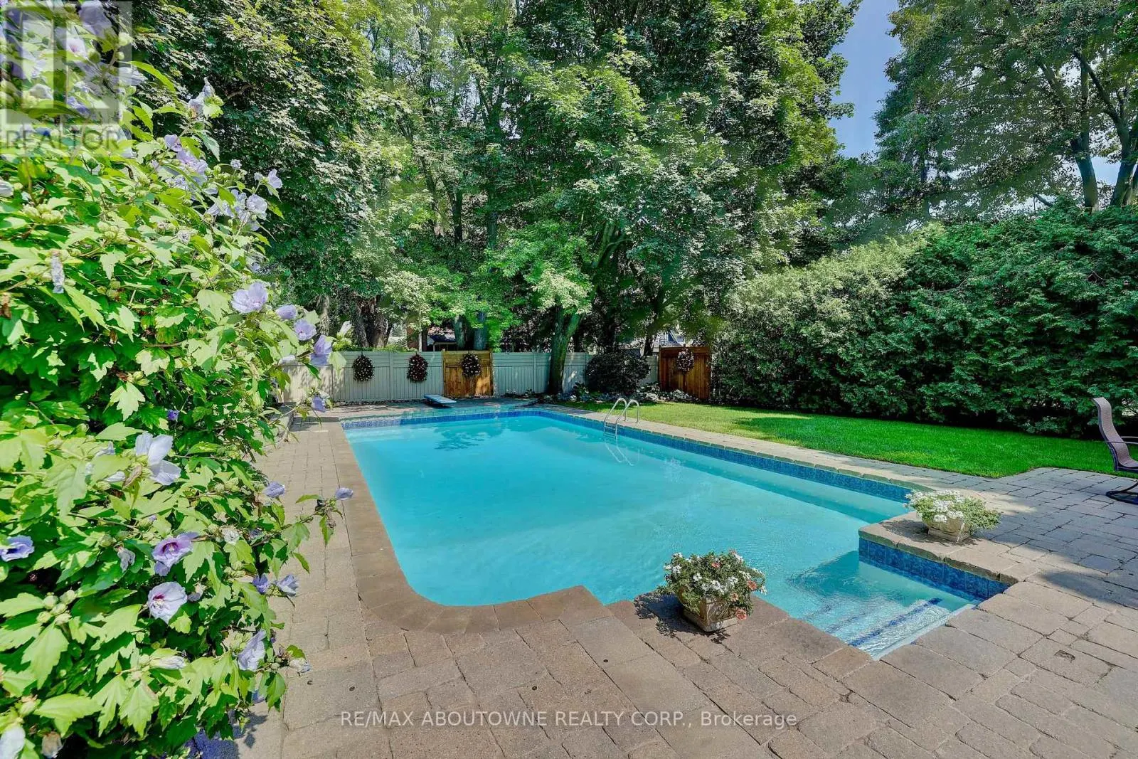 1284 CLEAVER DRIVE