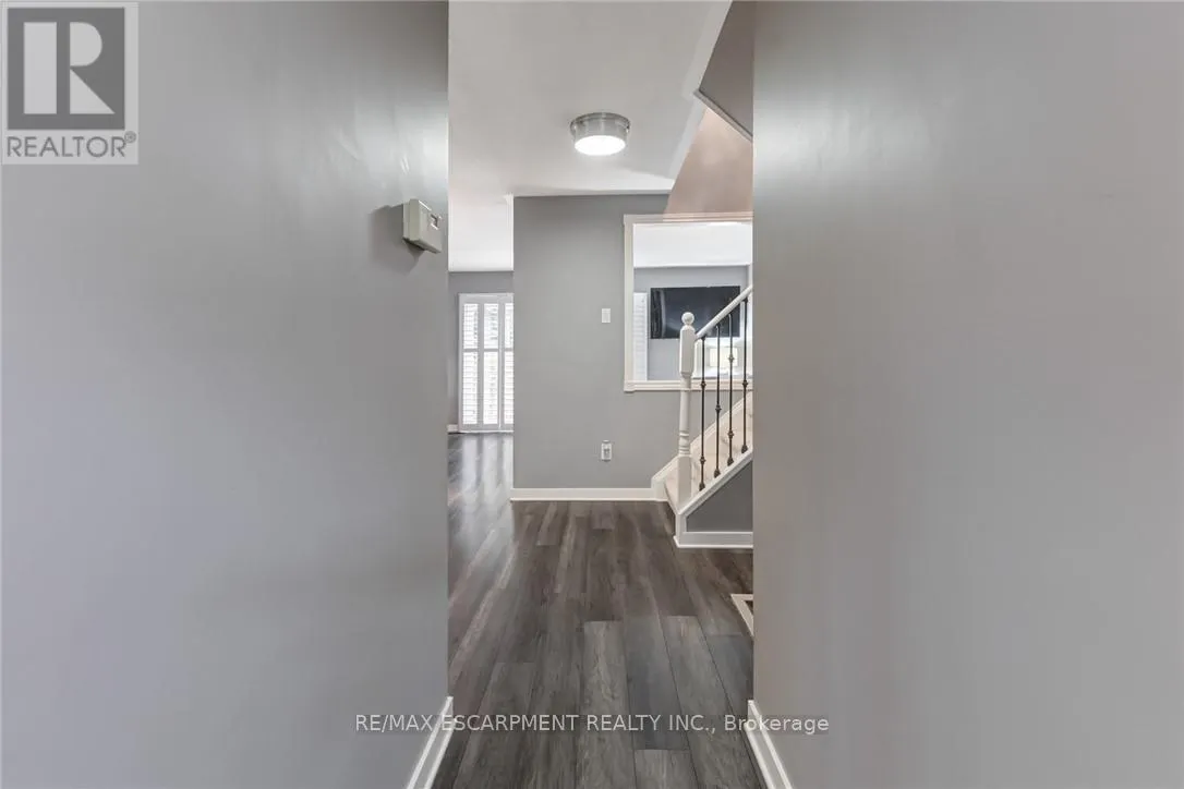 48 - 2825 GANANOQUE DRIVE