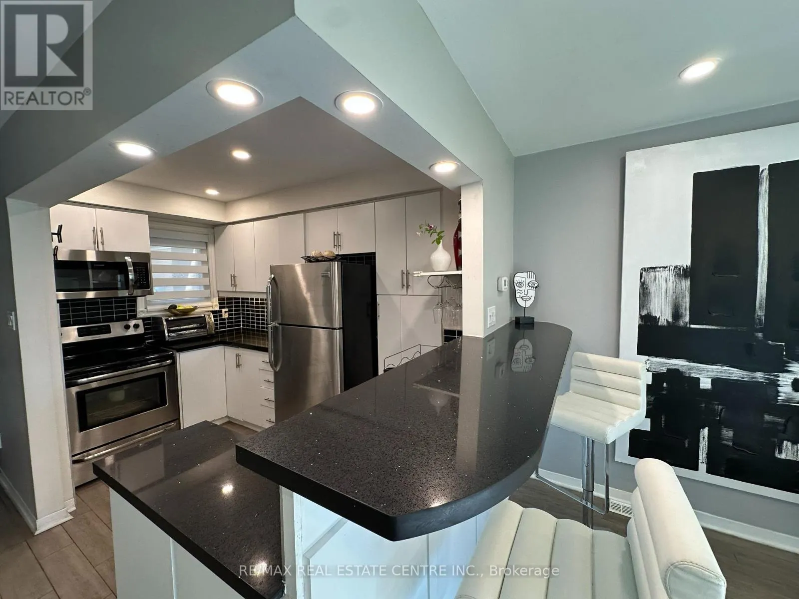 4136 MAGNOLIA COURT