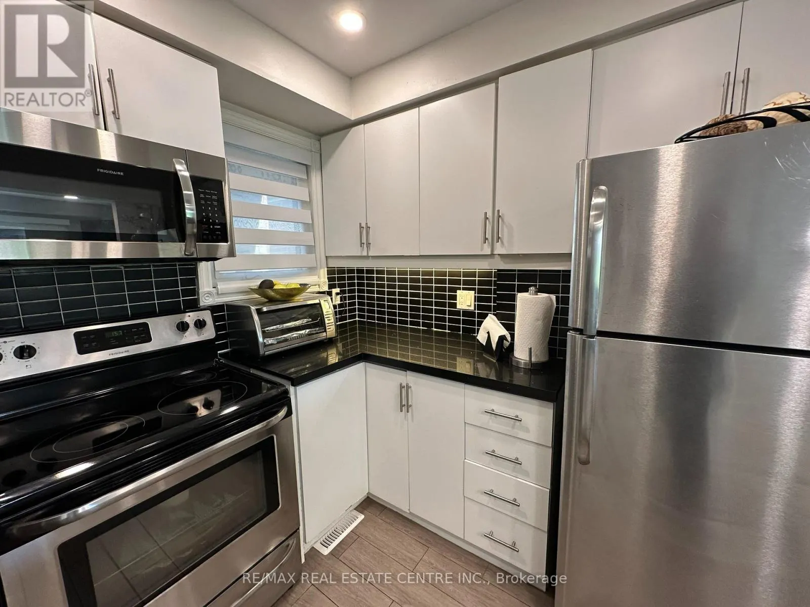 4136 MAGNOLIA COURT
