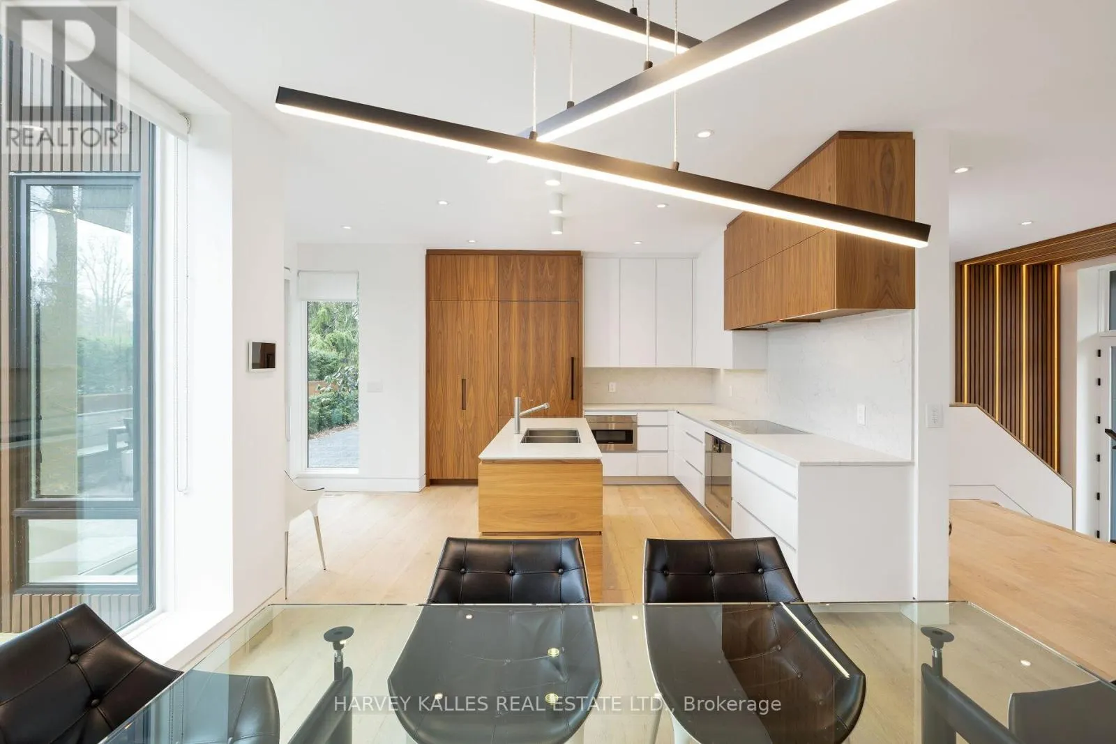30 EDENBROOK HILL