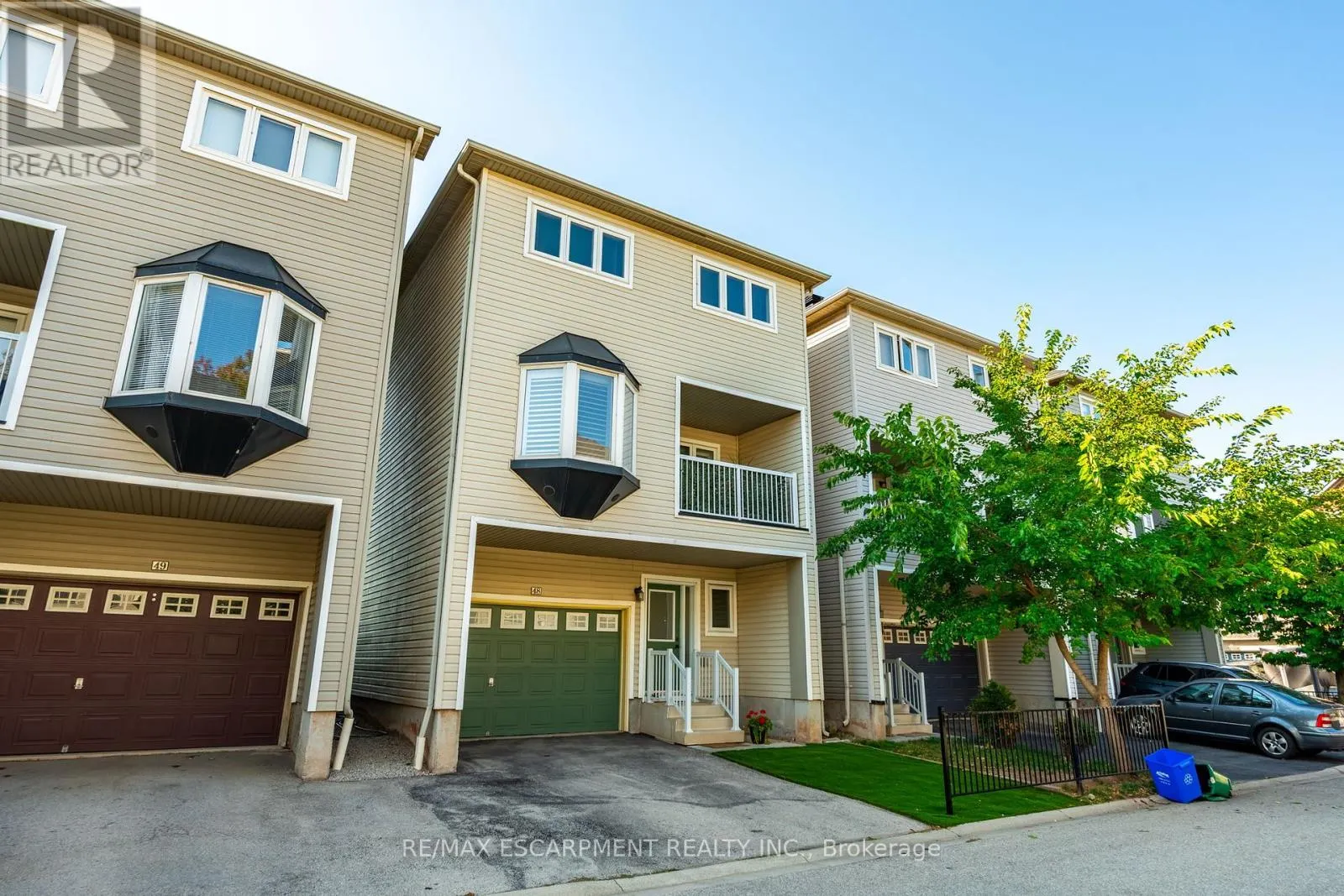 48 - 5090 FAIRVIEW STREET