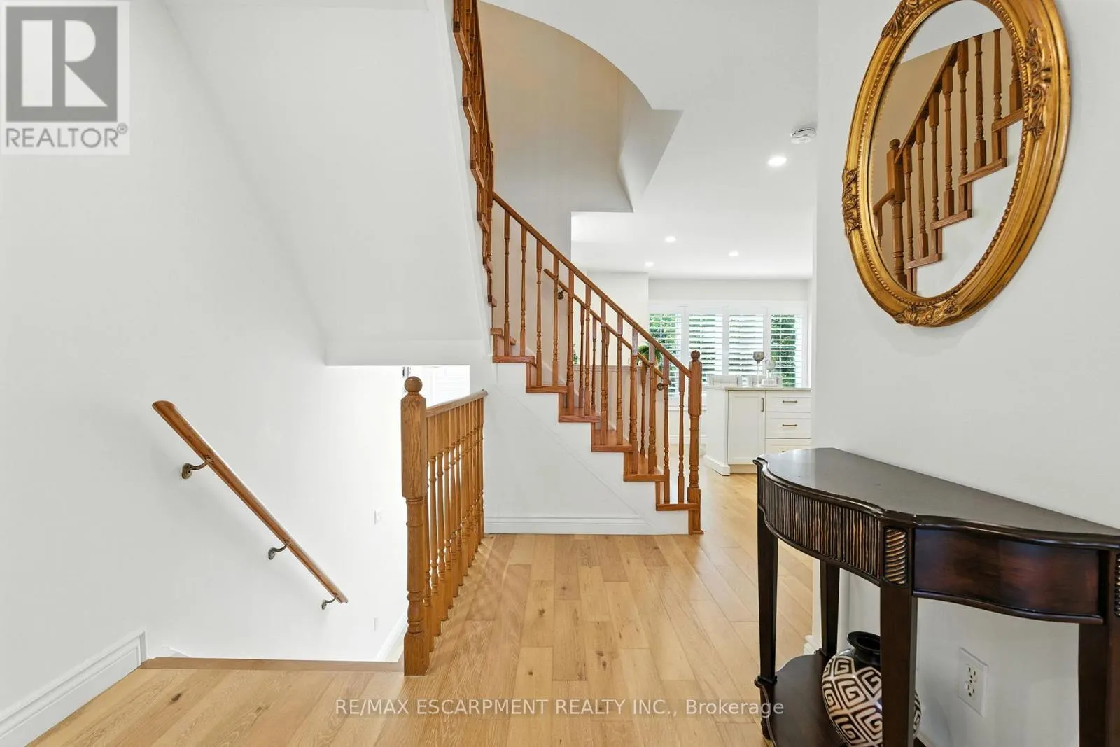 48 - 5090 FAIRVIEW STREET