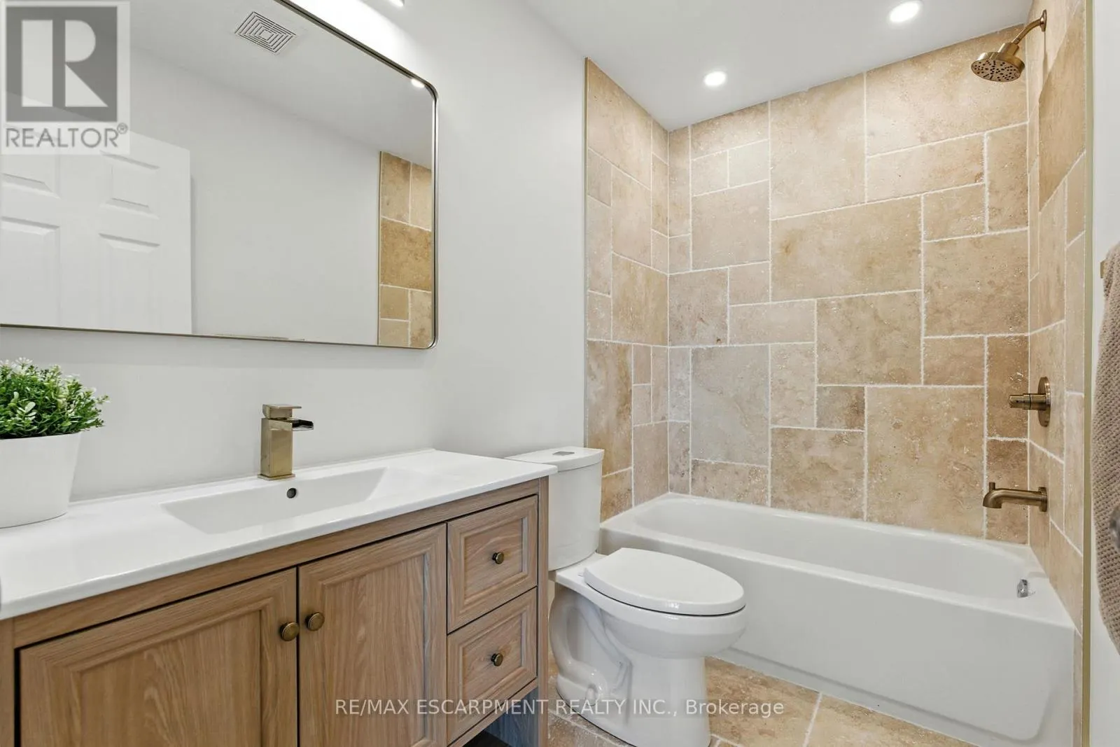 48 - 5090 FAIRVIEW STREET
