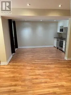 LOWER - 118 RUSSELL STREET