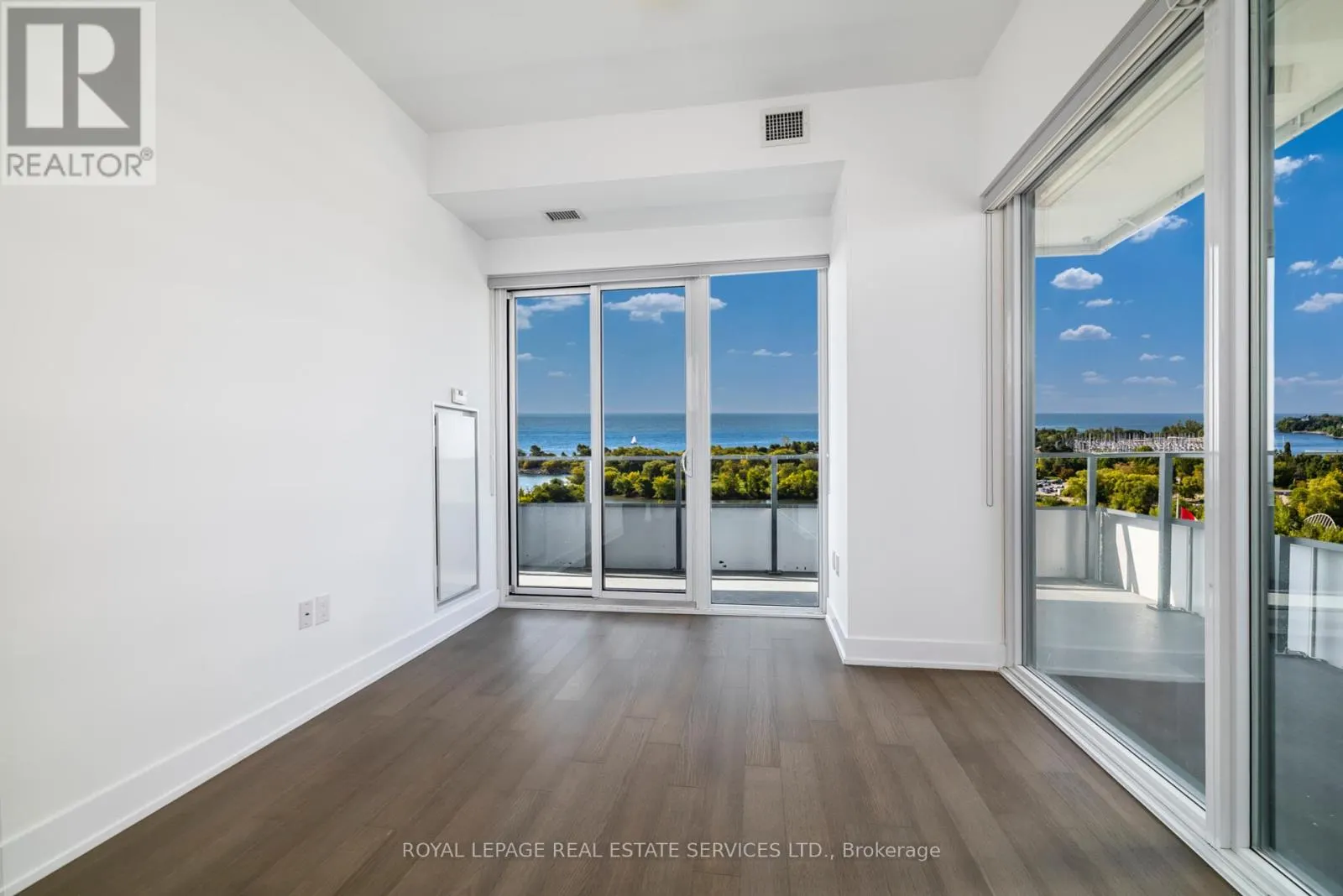 1002 - 20 SHORE BREEZE DRIVE