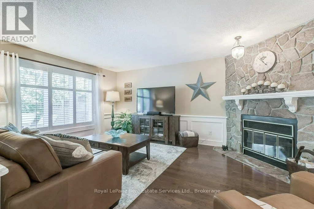 2139 BRAYS LANE