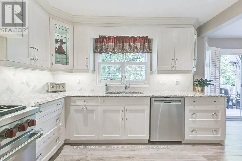 2139 BRAYS LANE