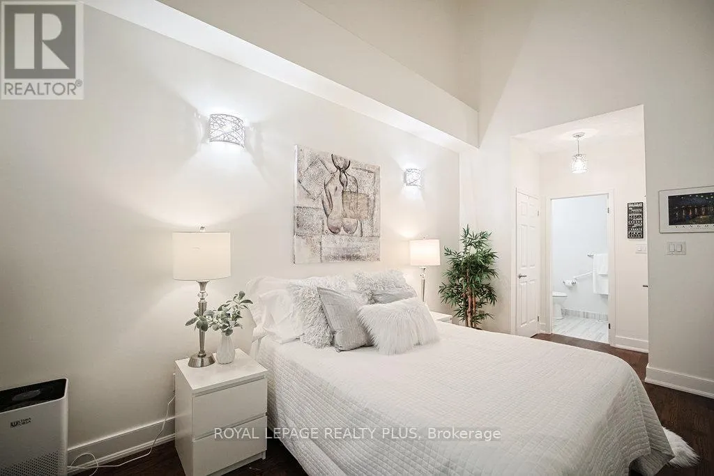 6 - 1010 CRISTINA COURT
