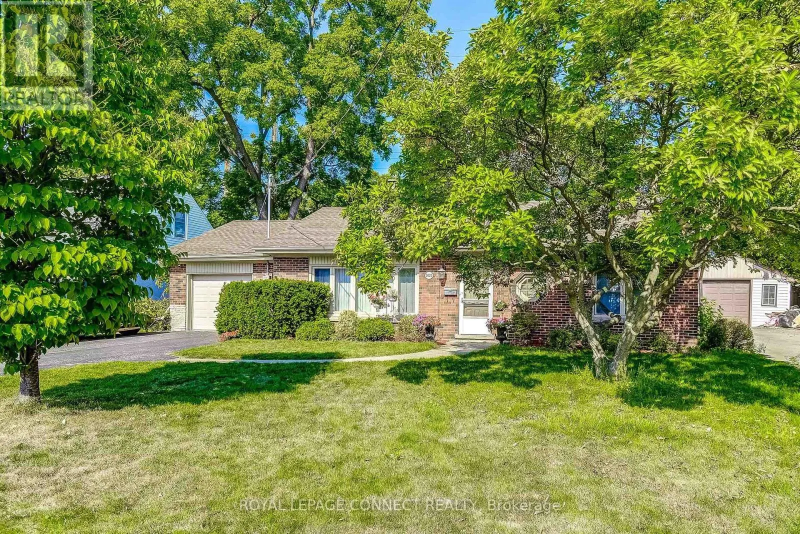 2021 CHURCHILL AVENUE