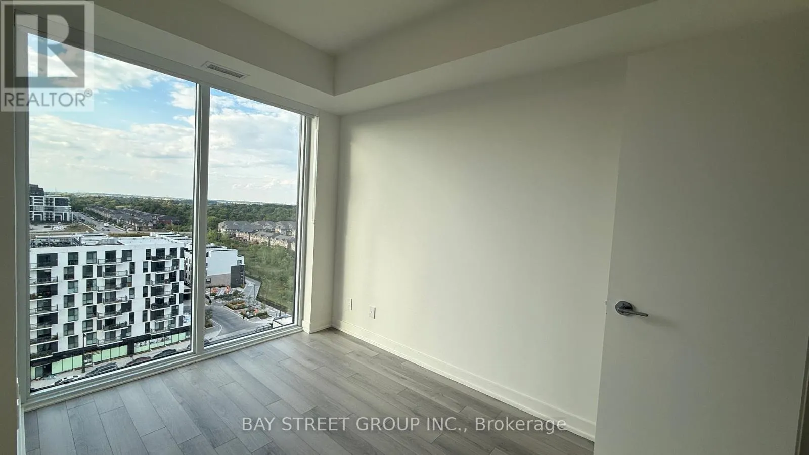 1306 - 3079 TRAFALGAR ROAD