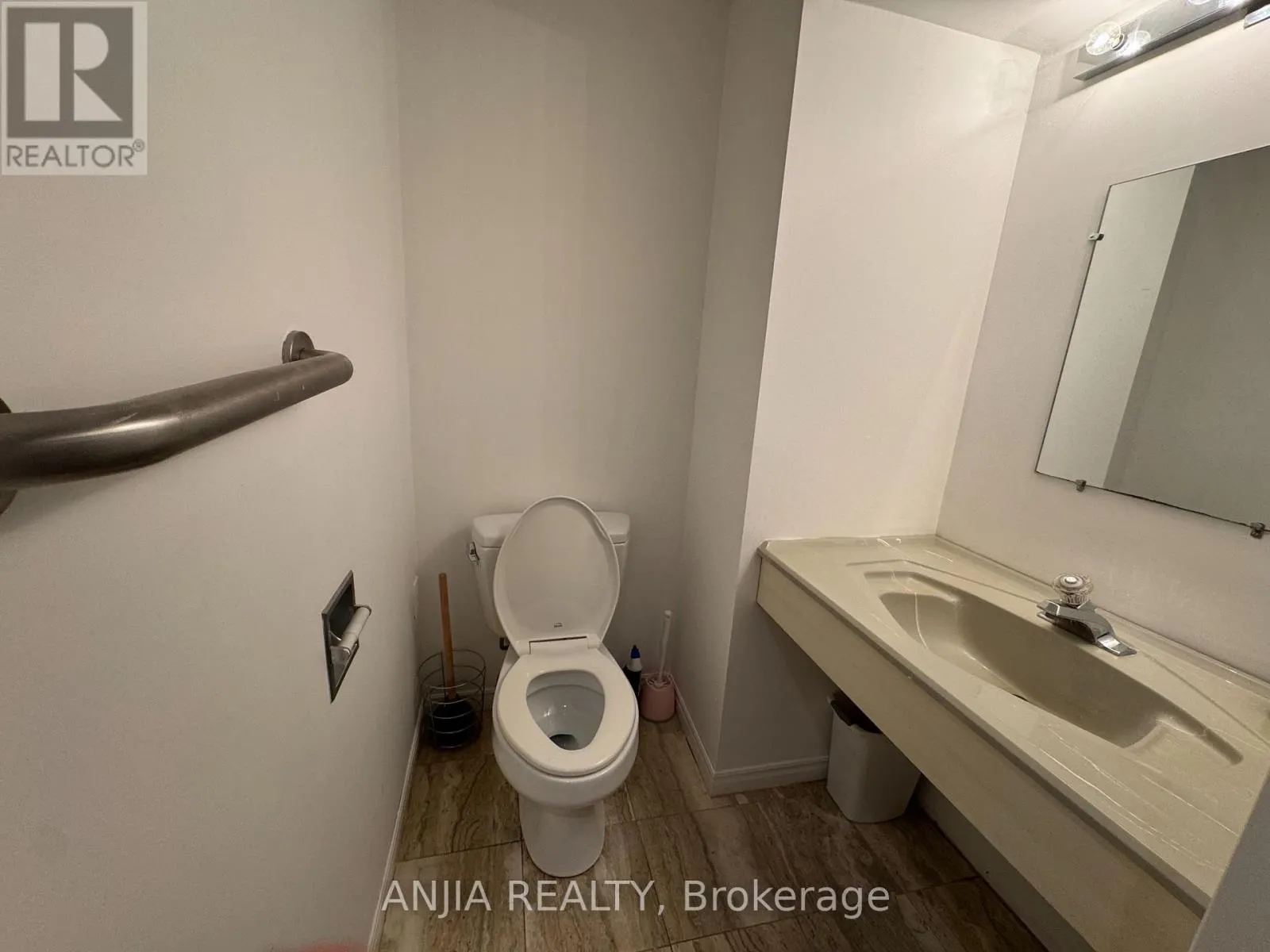 44 - 3420 SOUTH MILLWAY
