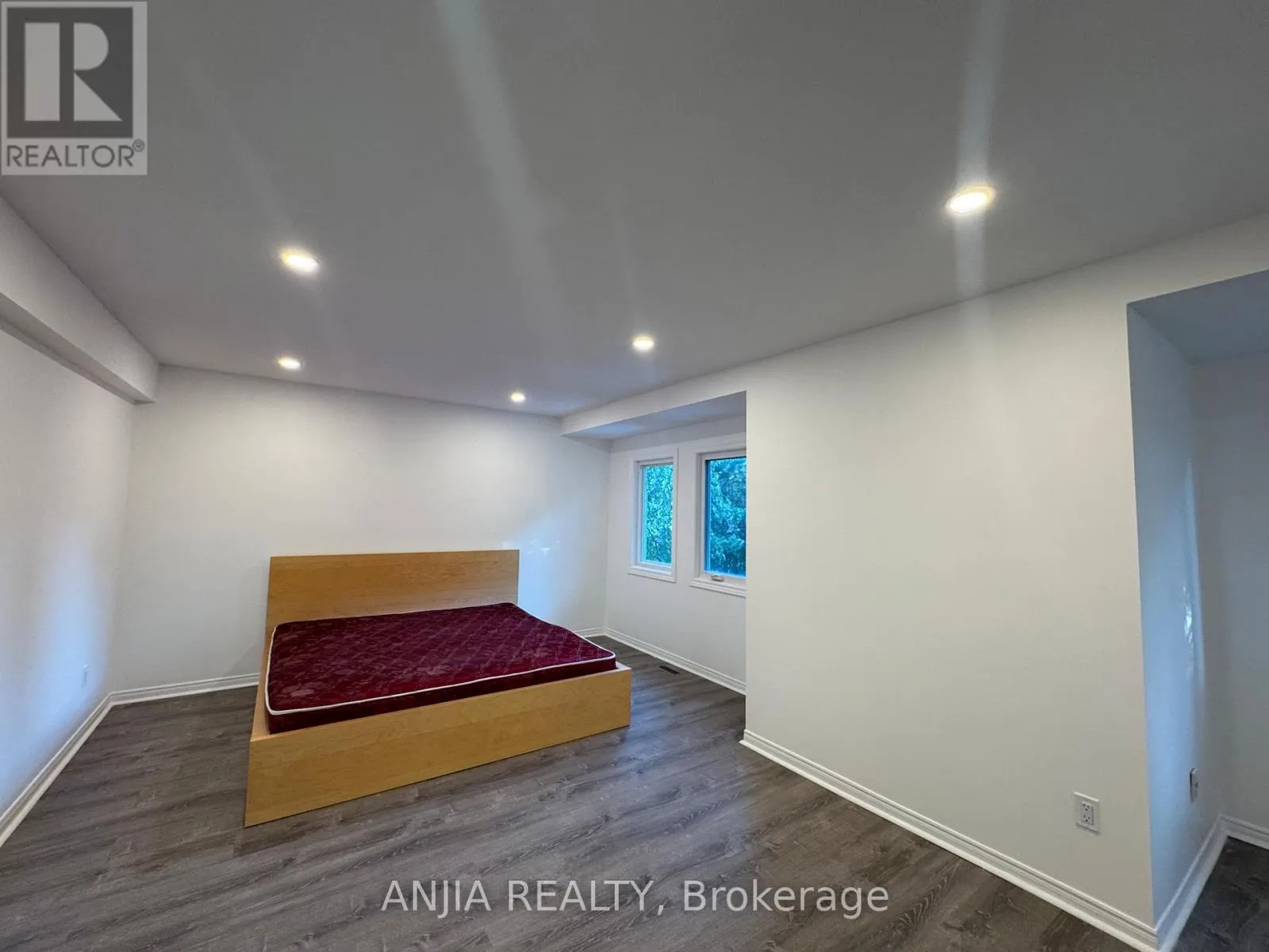 44 - 3420 SOUTH MILLWAY
