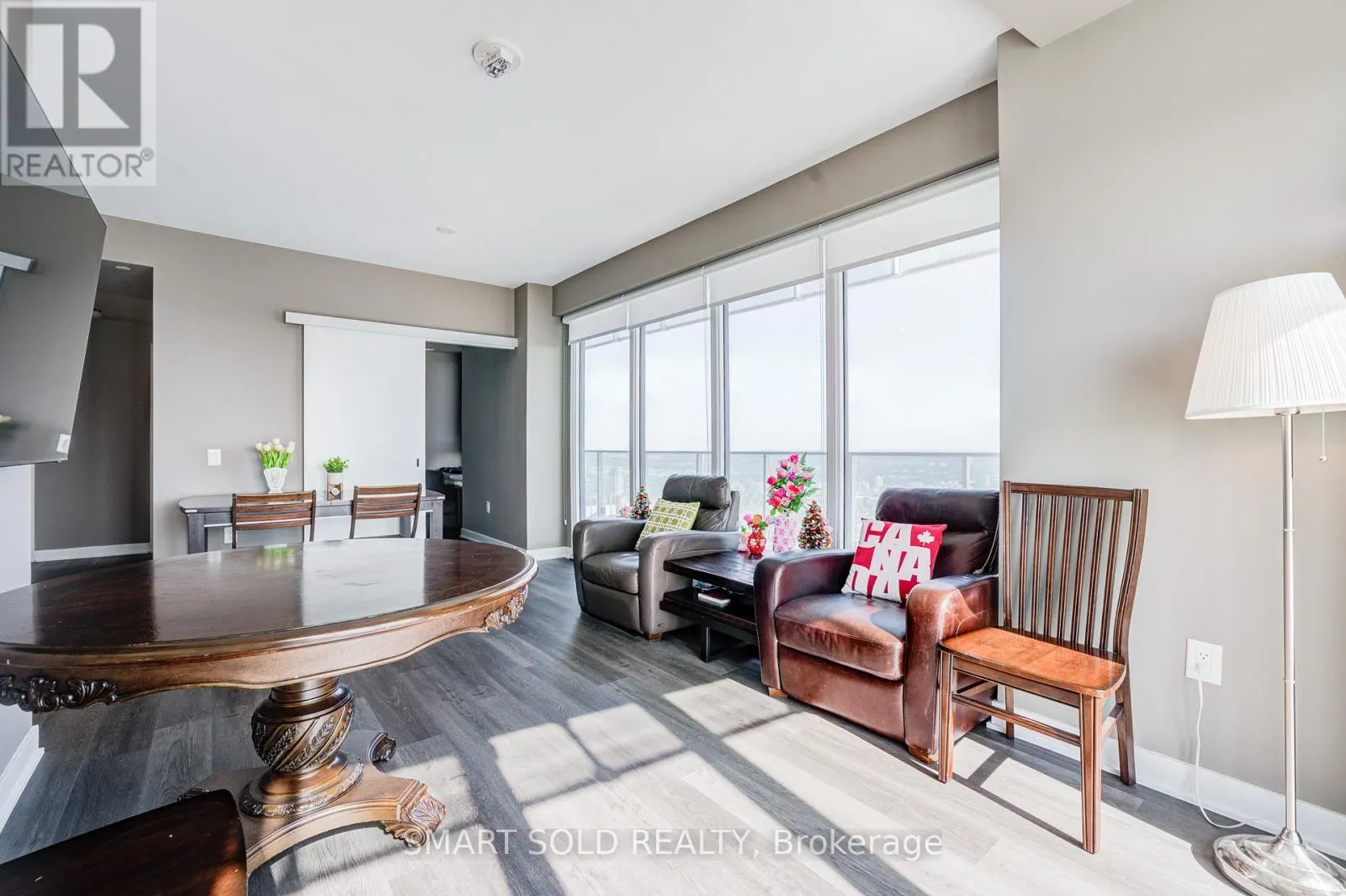 4504 - 3900 CONFEDERATION PARKWAY