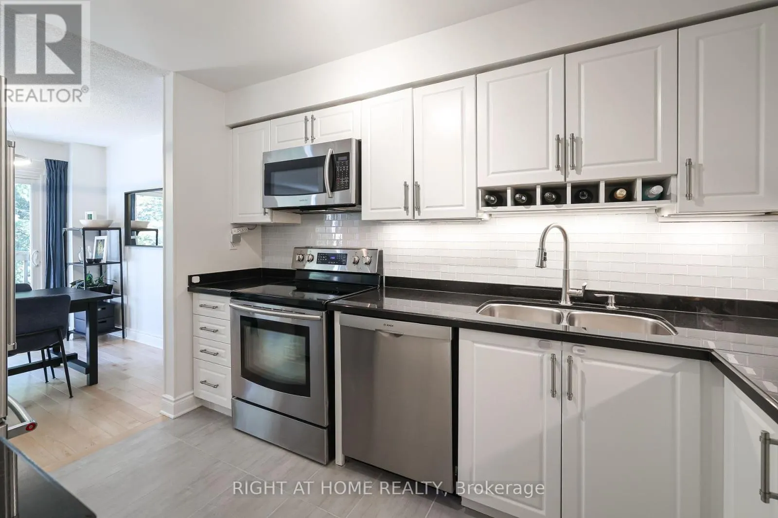 61 - 4635 REGENTS TERRACE