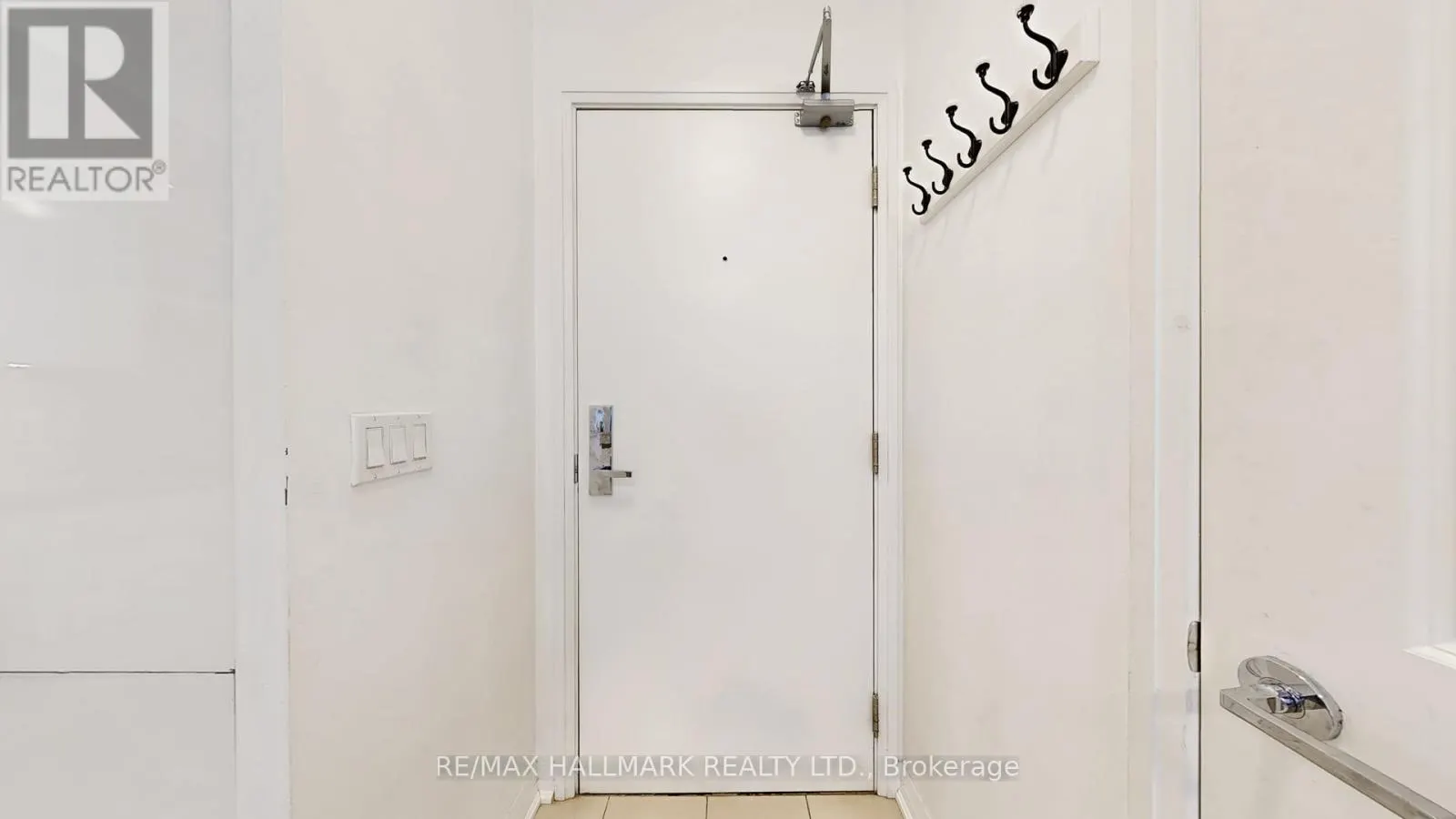 1008 - 60 ANNIE CRAIG DRIVE