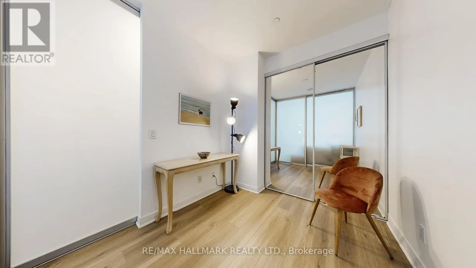 1008 - 60 ANNIE CRAIG DRIVE