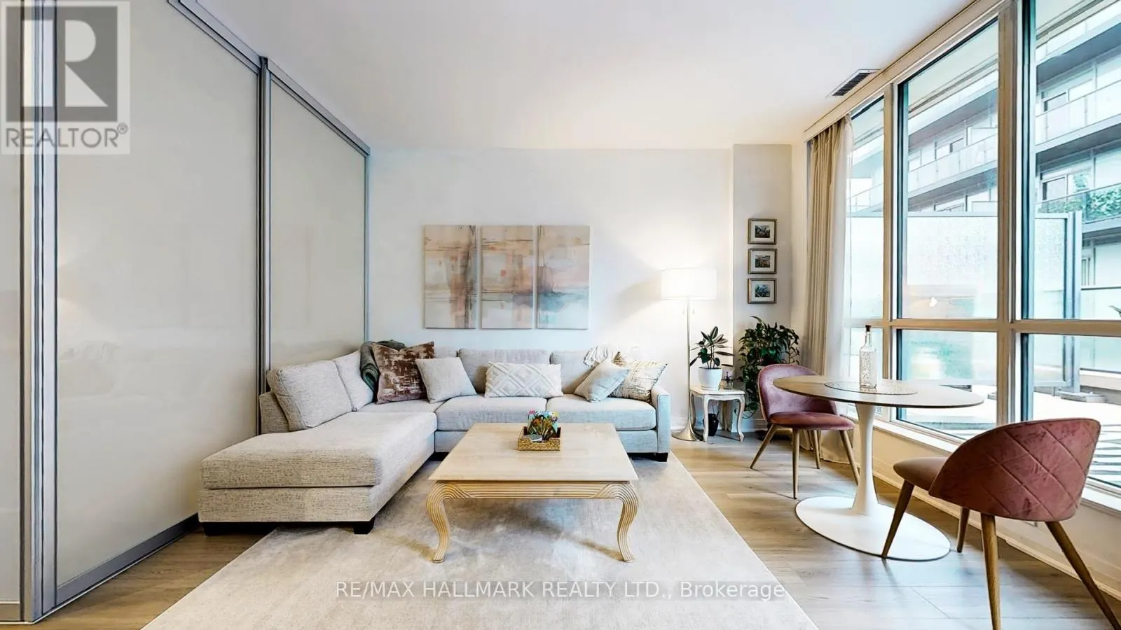 1008 - 60 ANNIE CRAIG DRIVE