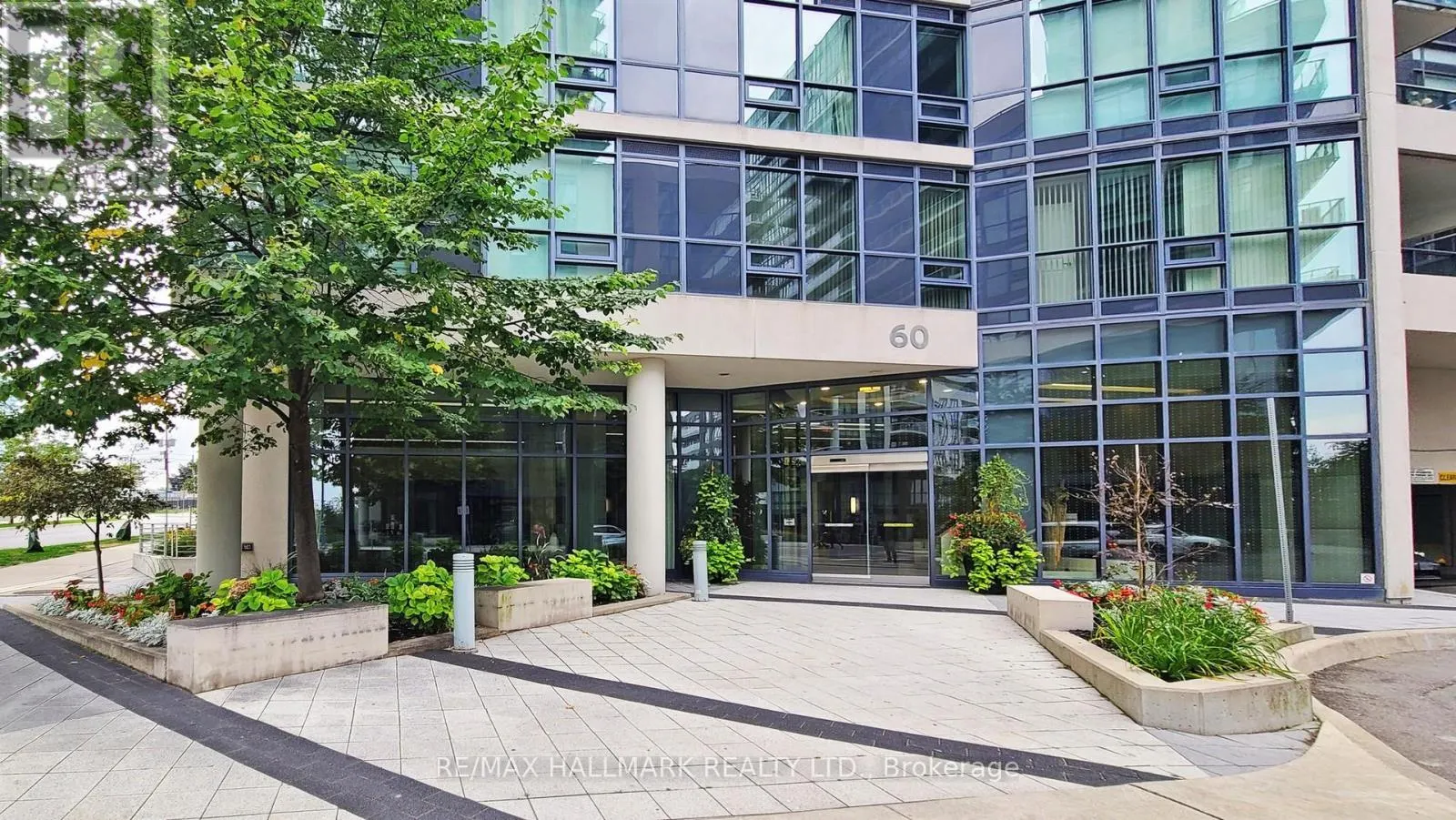 1008 - 60 ANNIE CRAIG DRIVE