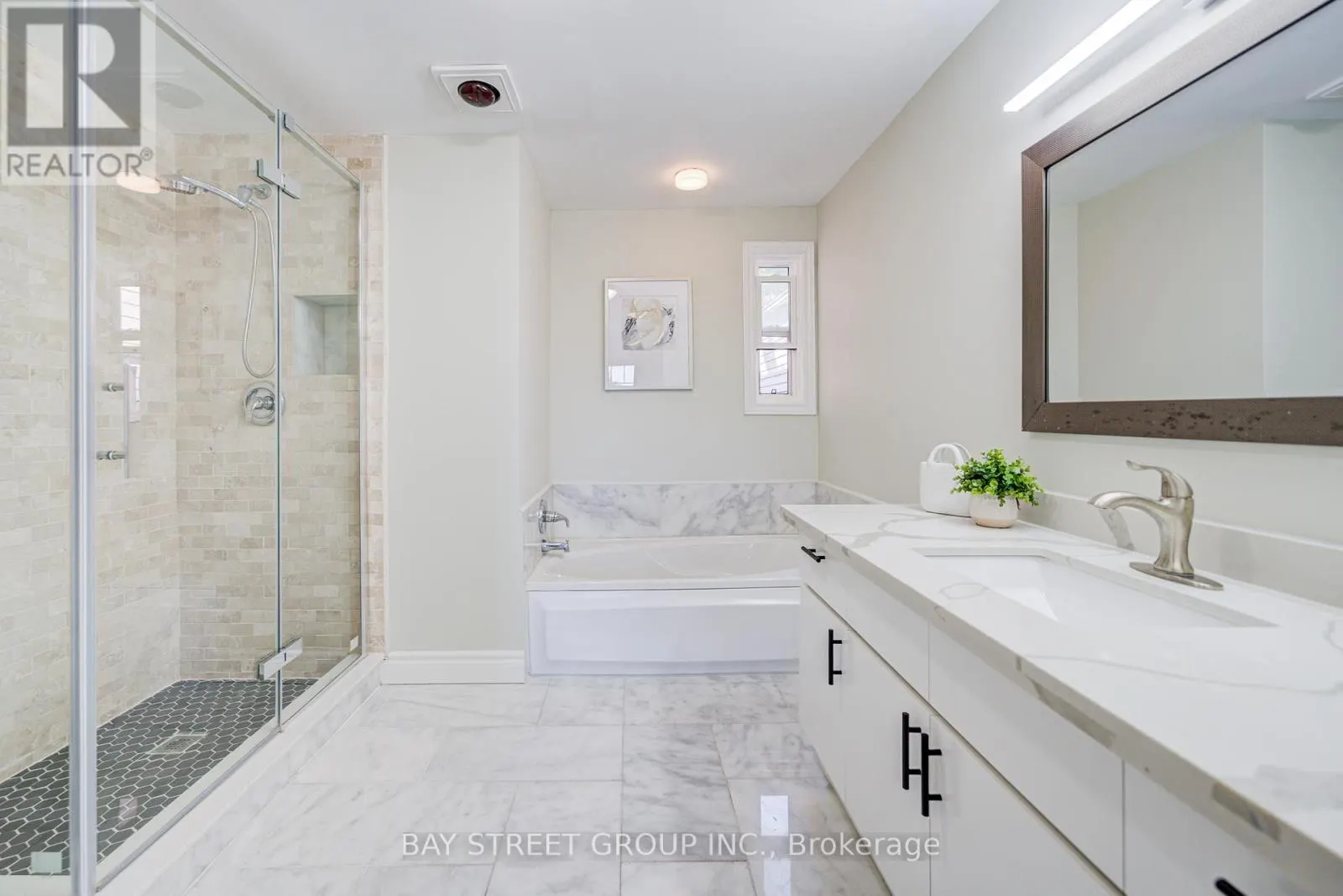 1307 BARBERRY GREEN
