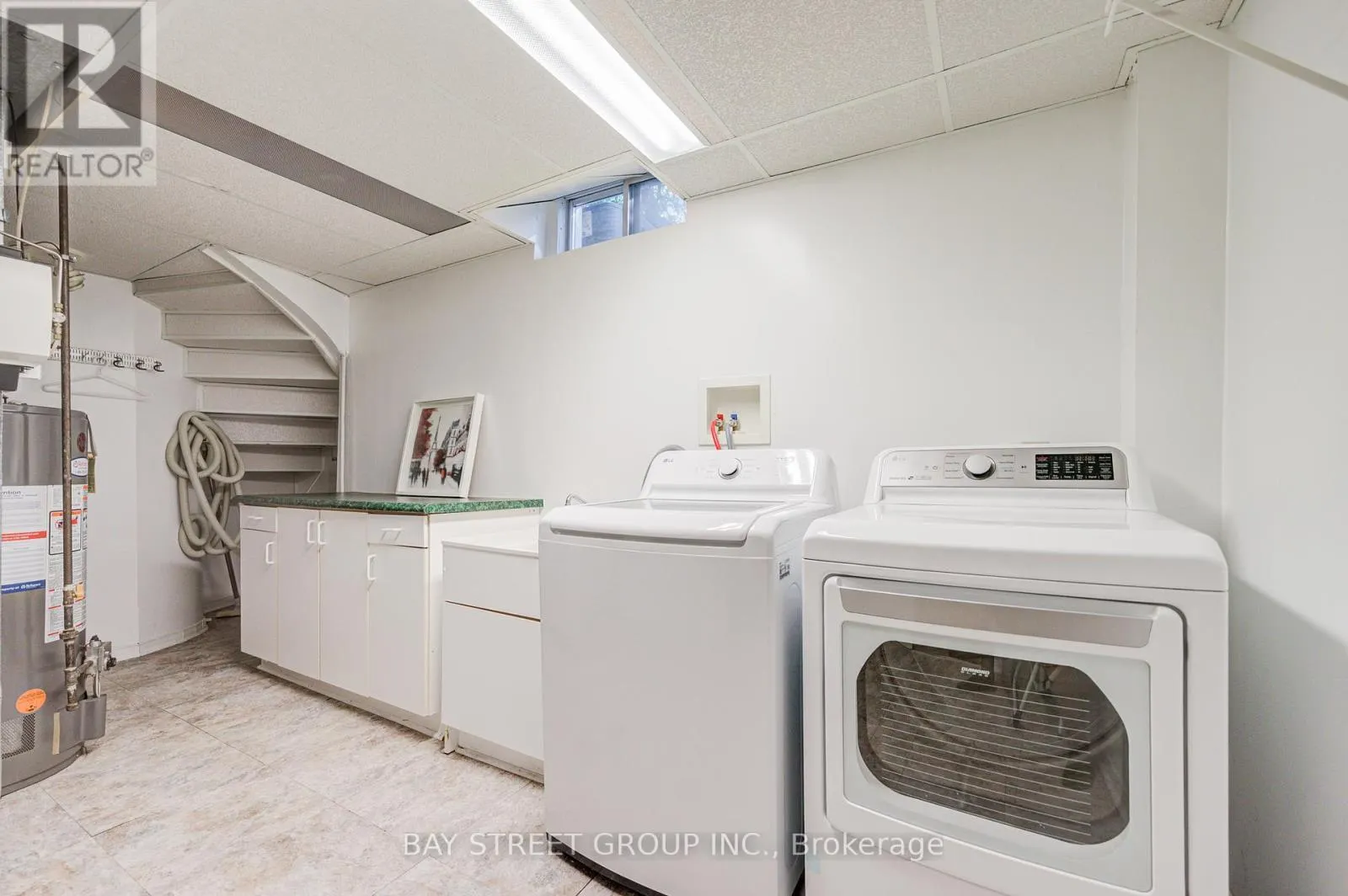 1307 BARBERRY GREEN