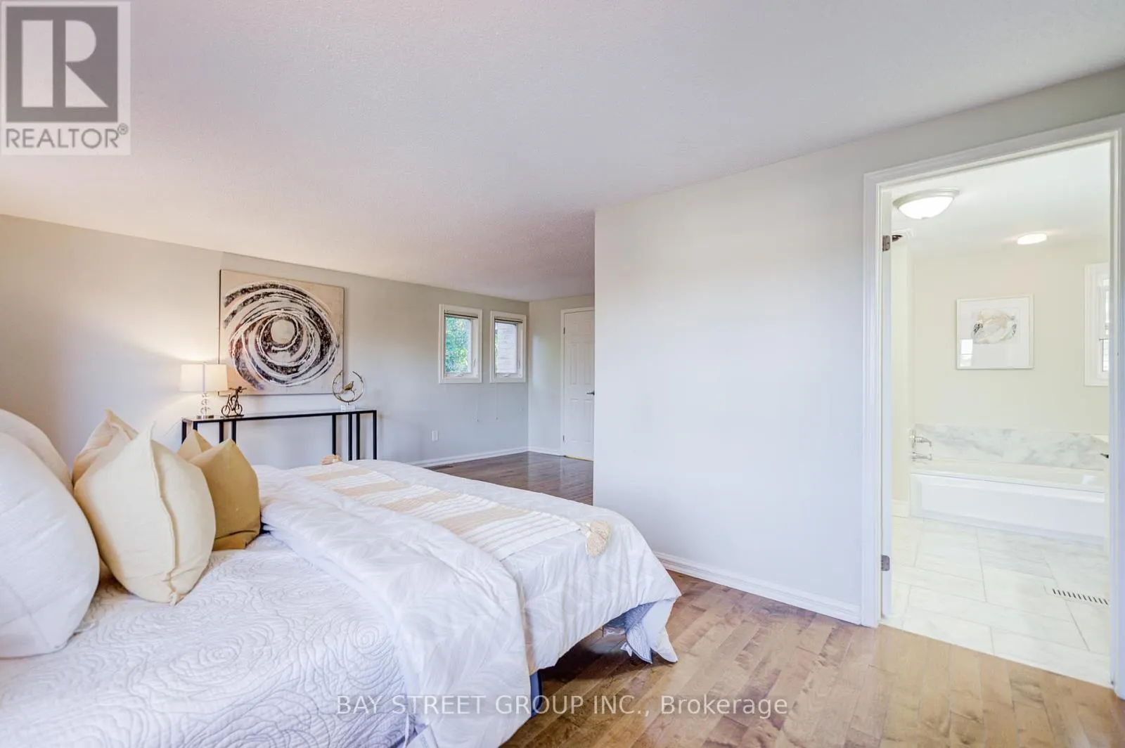 1307 BARBERRY GREEN