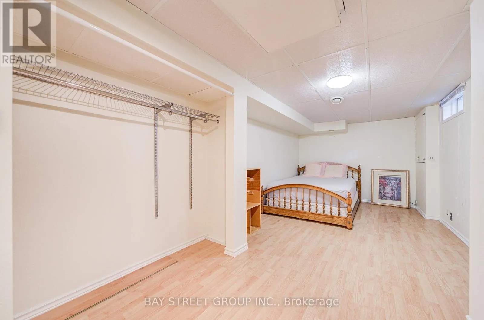 1307 BARBERRY GREEN