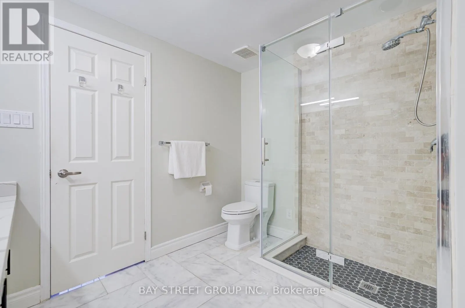 1307 BARBERRY GREEN