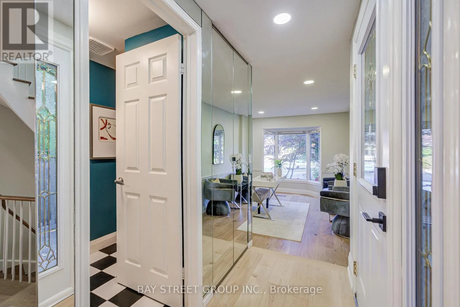 1307 BARBERRY GREEN