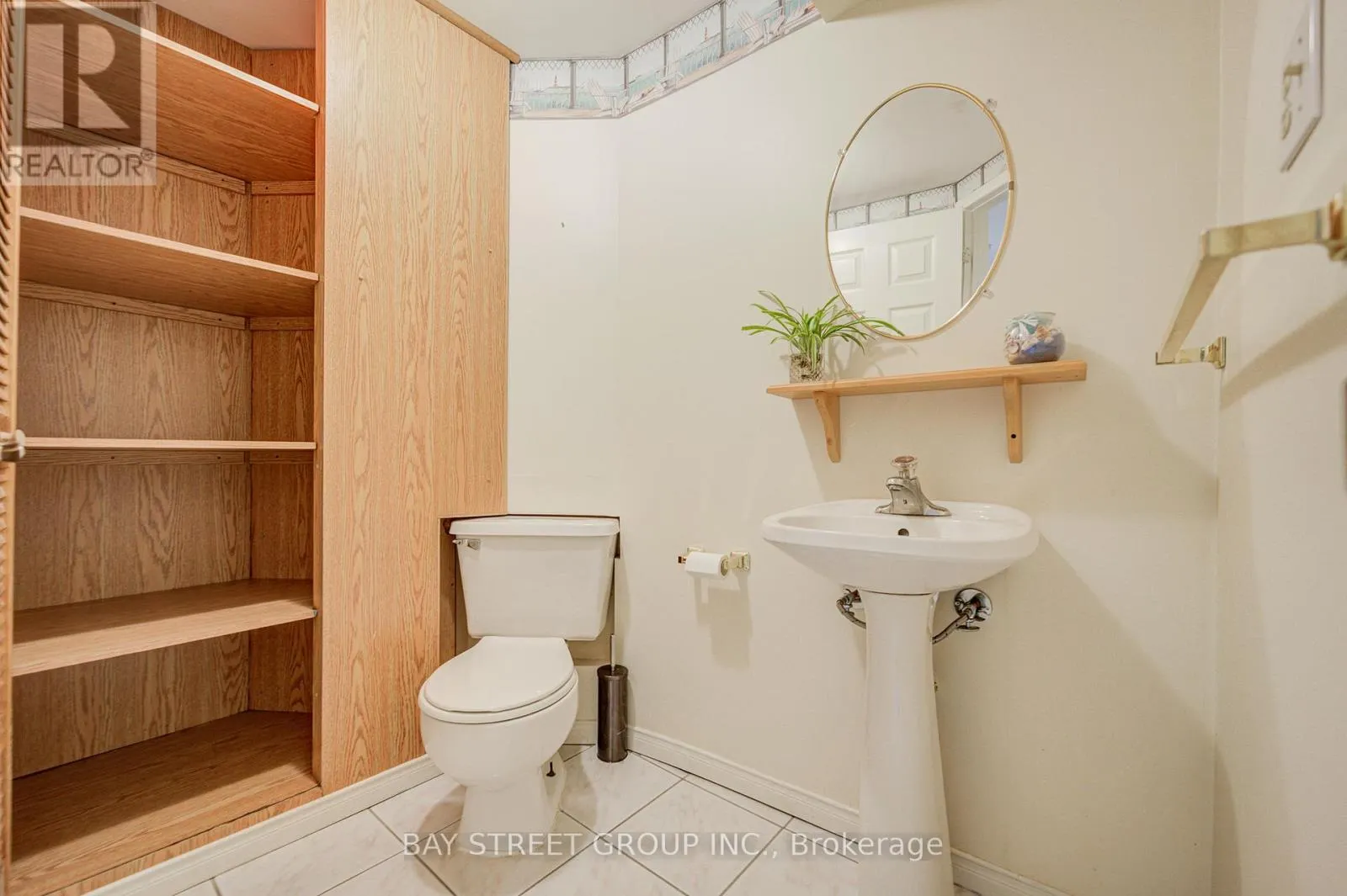 1307 BARBERRY GREEN