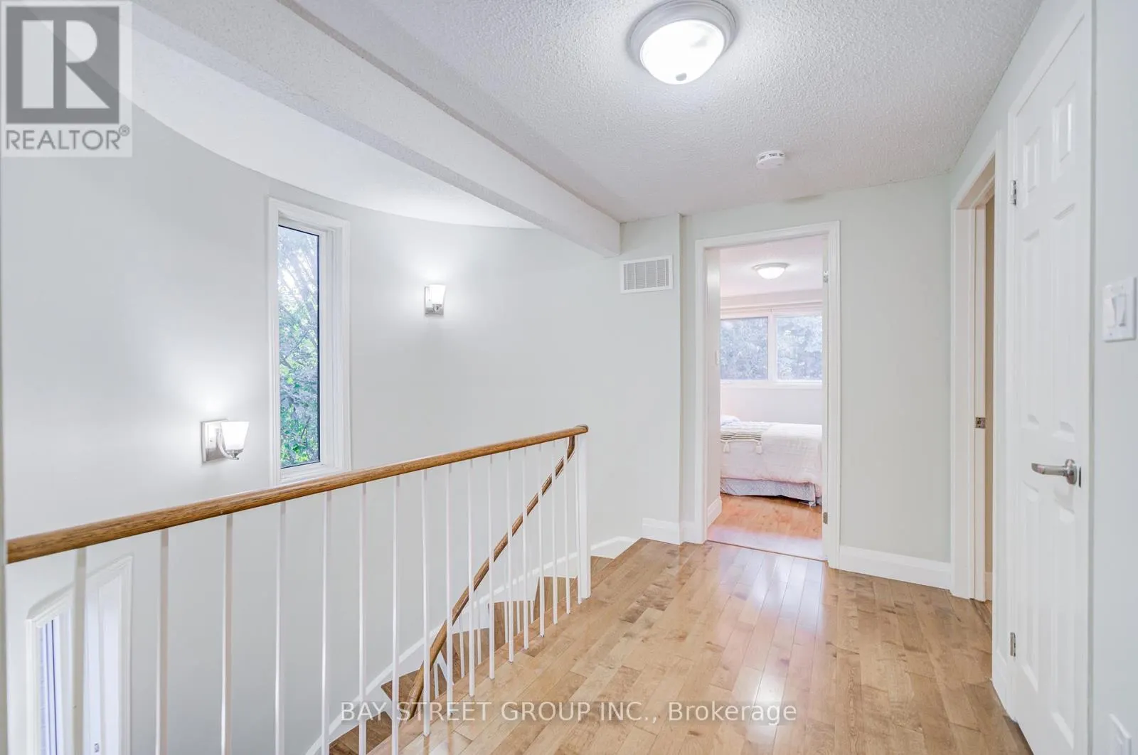 1307 BARBERRY GREEN