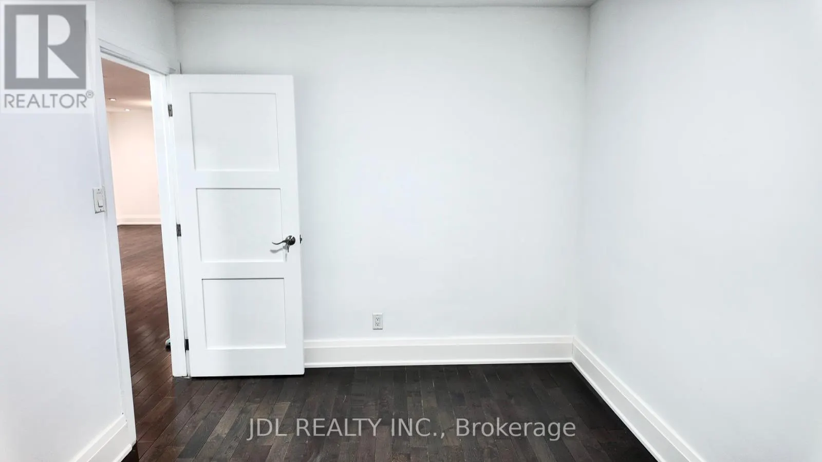 132 EDGECROFT ROAD