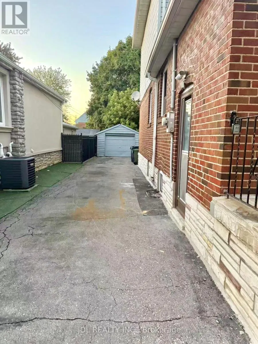 132 EDGECROFT ROAD