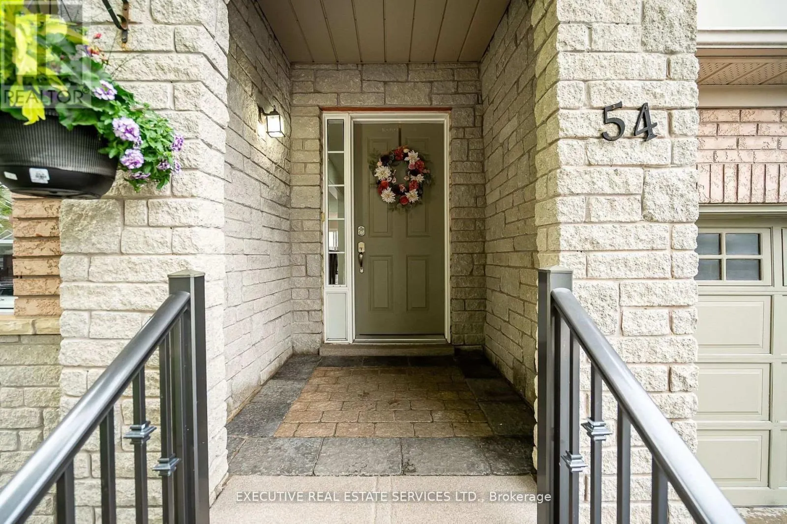 54 WOODVALLEY DRIVE