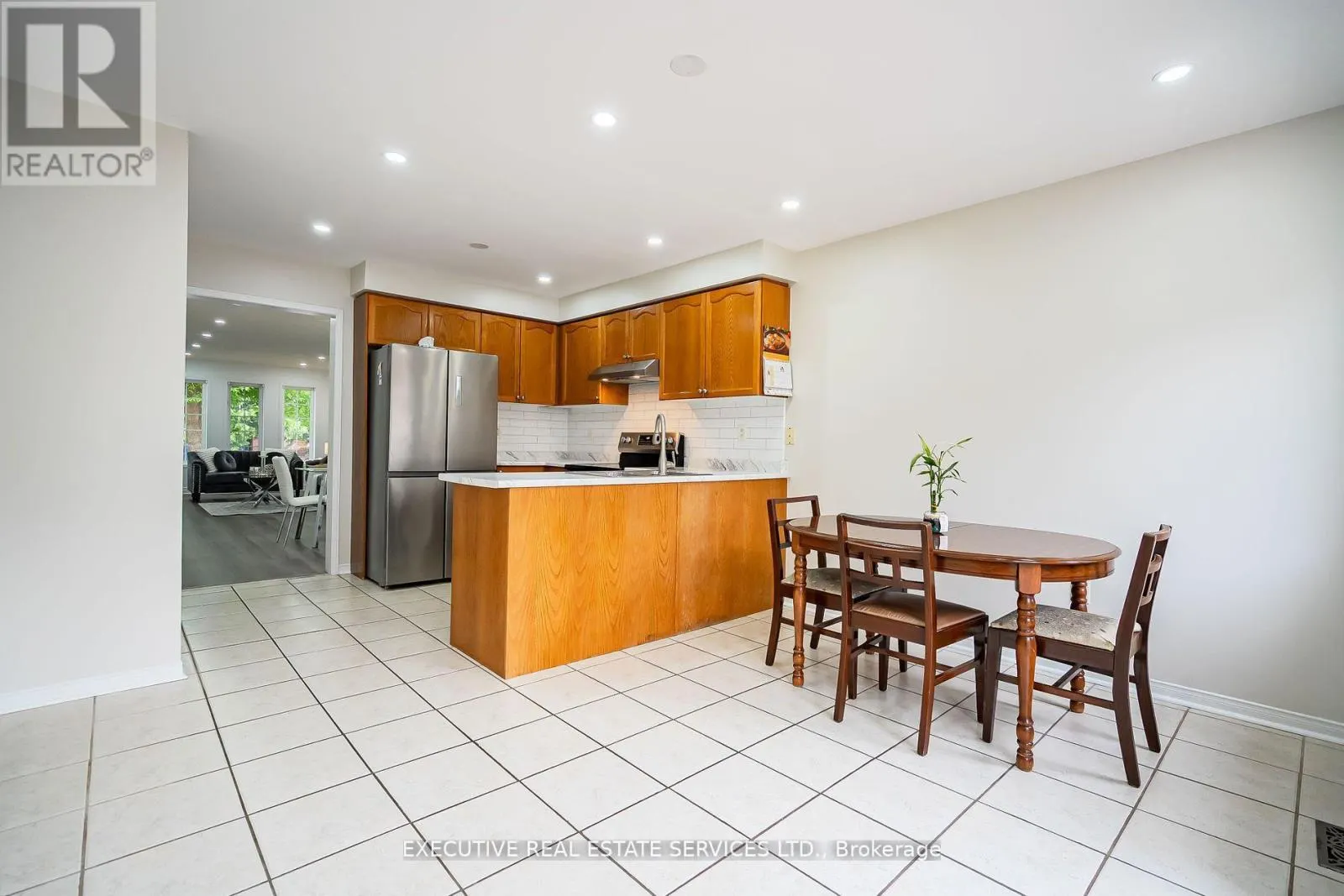 54 WOODVALLEY DRIVE