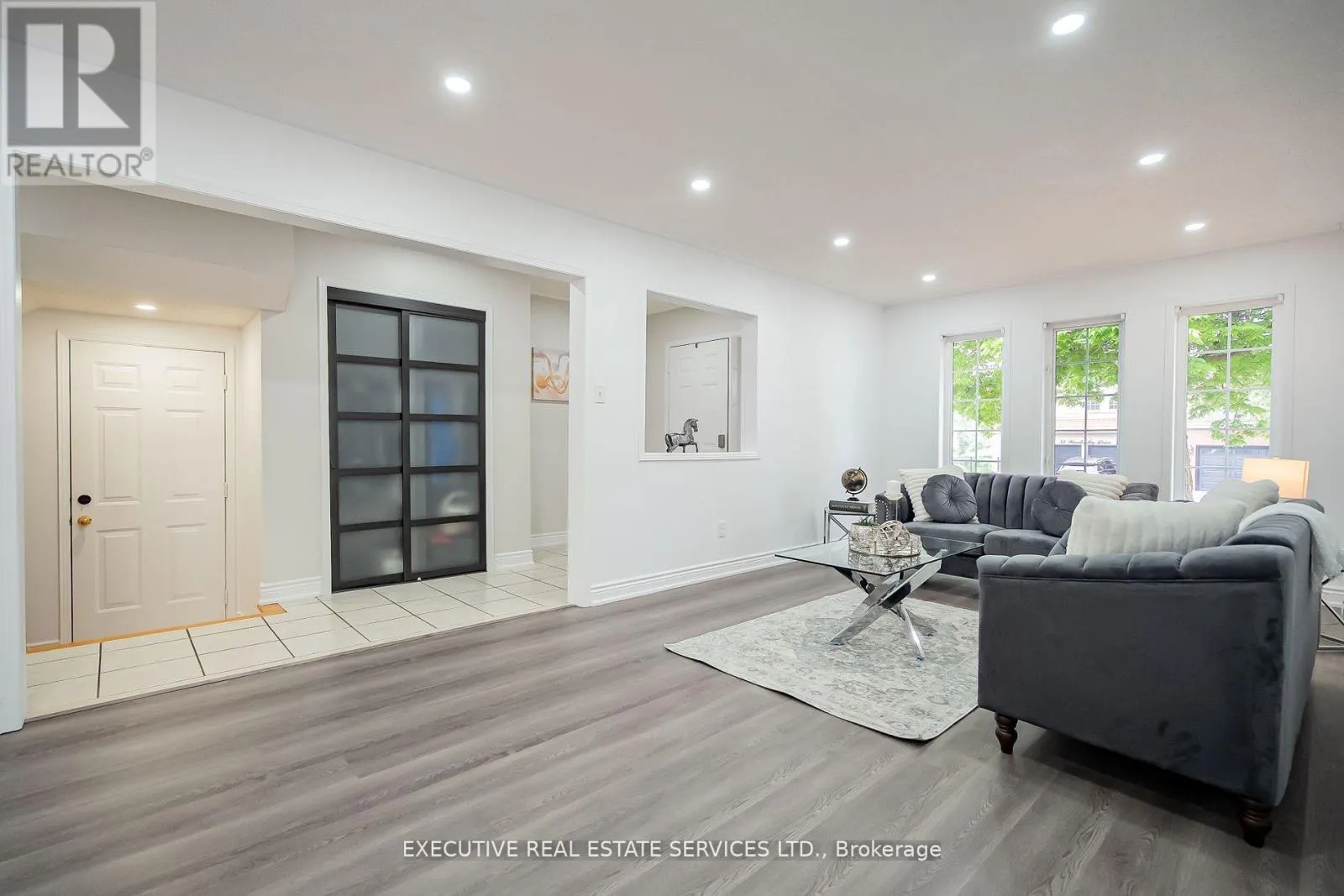 54 WOODVALLEY DRIVE