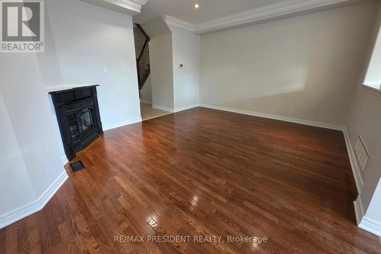 101 ROYAL VISTA ROAD