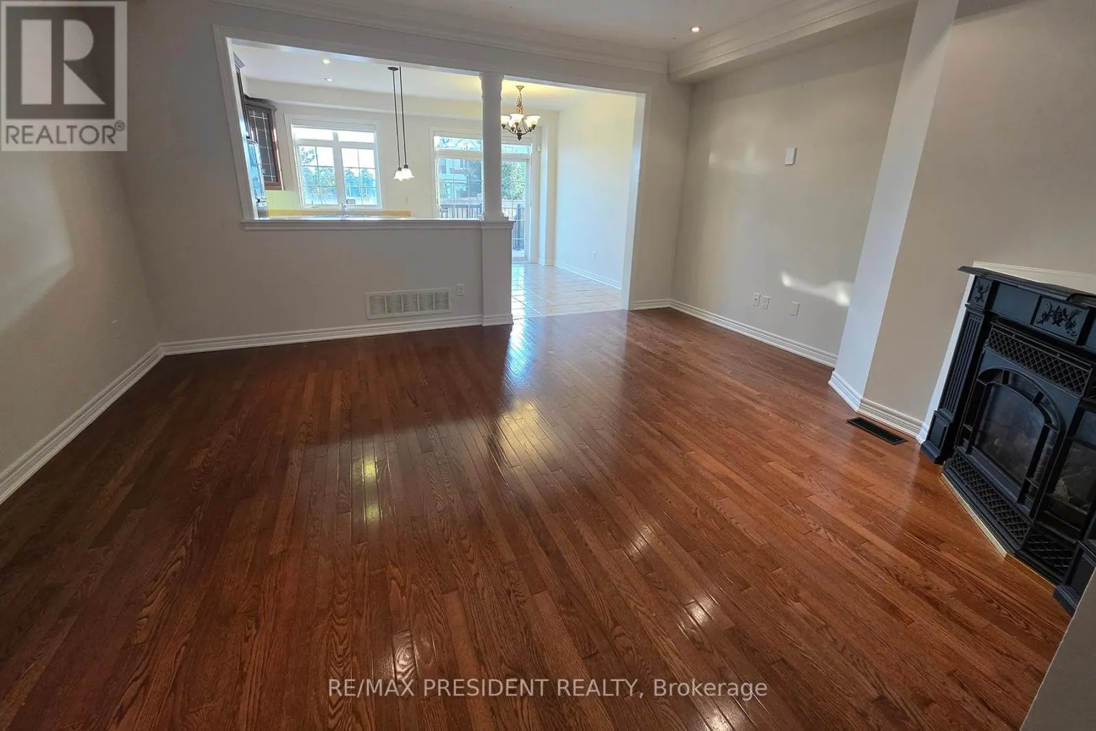 101 ROYAL VISTA ROAD