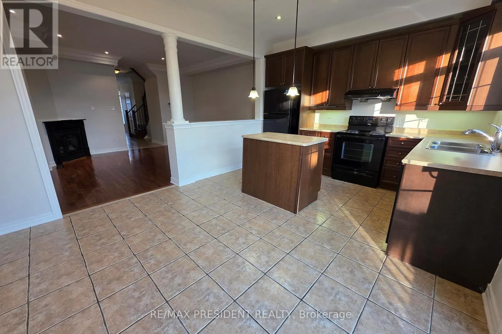 101 ROYAL VISTA ROAD