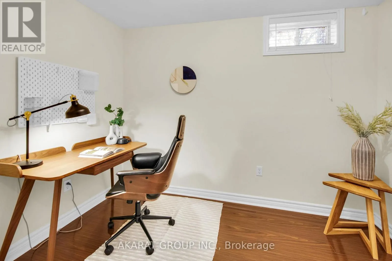 2113 DALECROFT CRESCENT