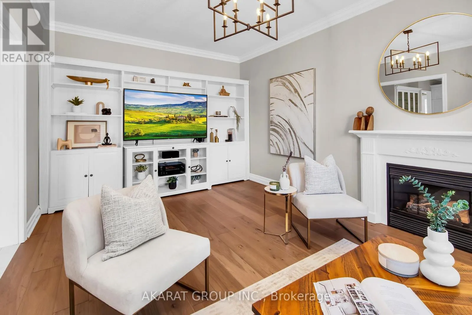 2113 DALECROFT CRESCENT