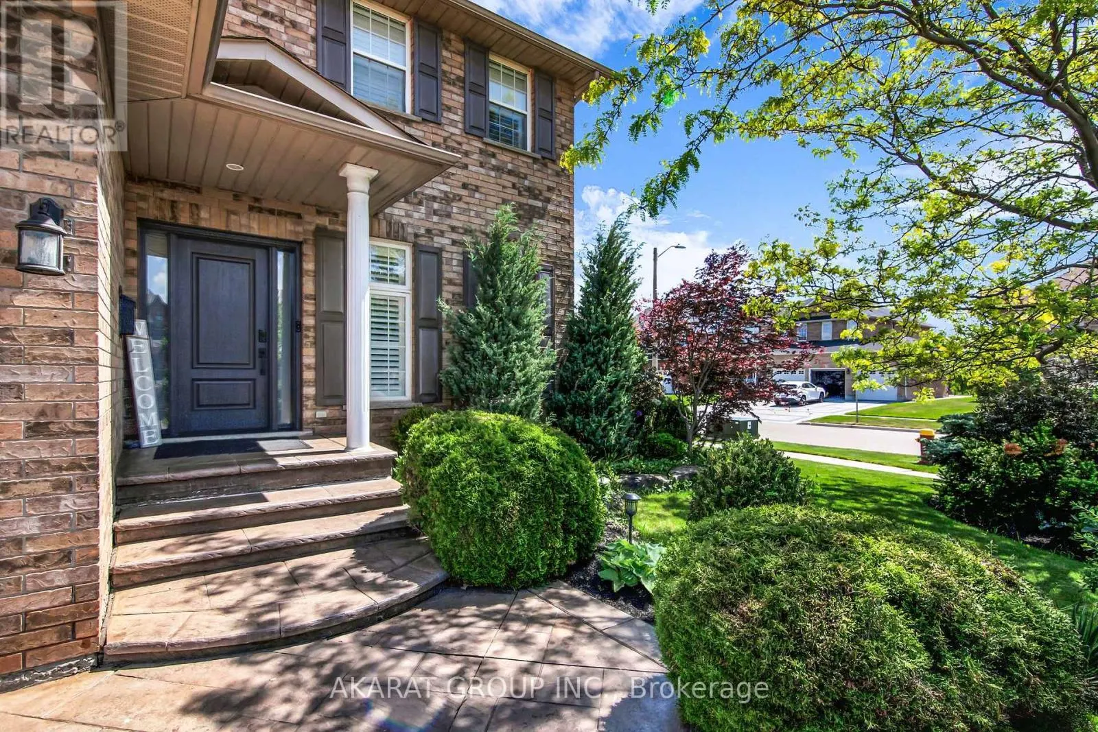 2113 DALECROFT CRESCENT