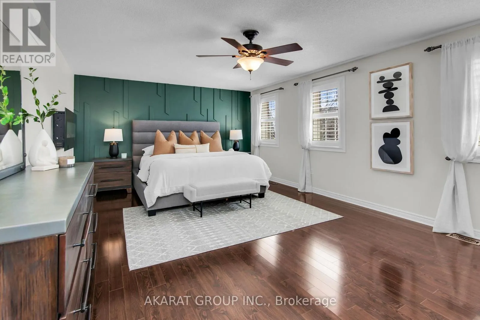 2113 DALECROFT CRESCENT