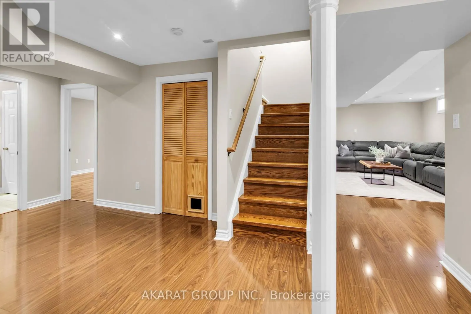 2113 DALECROFT CRESCENT