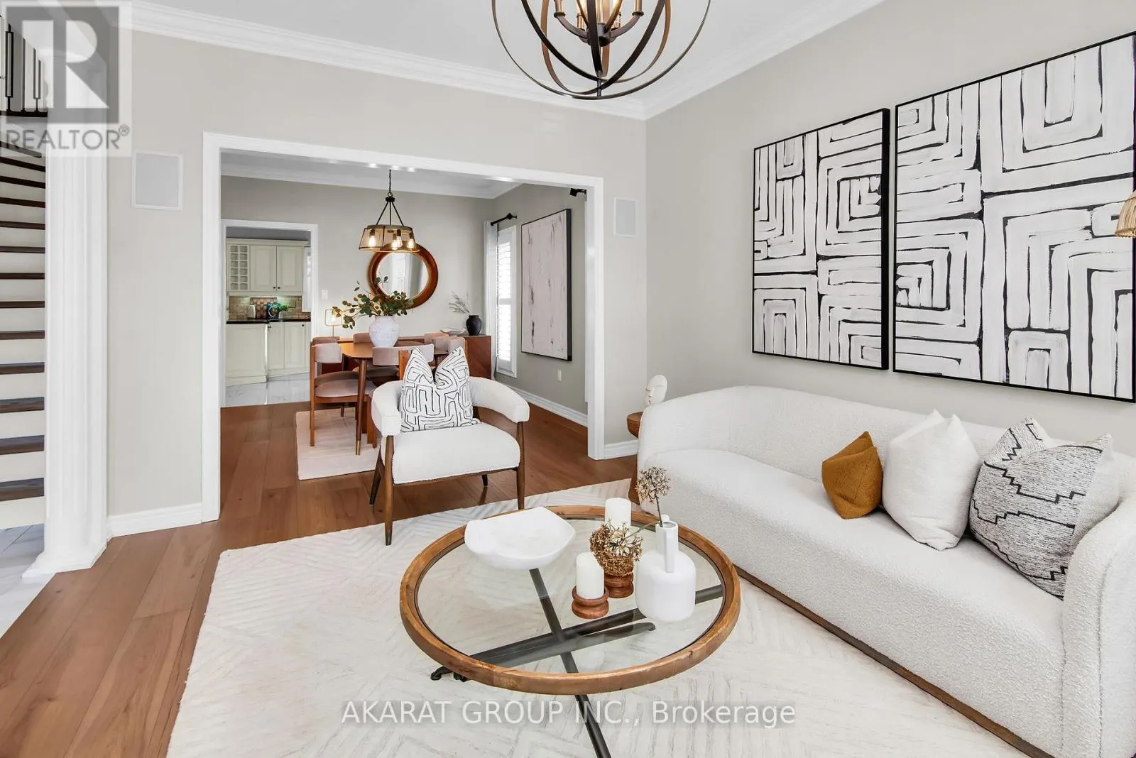 2113 DALECROFT CRESCENT