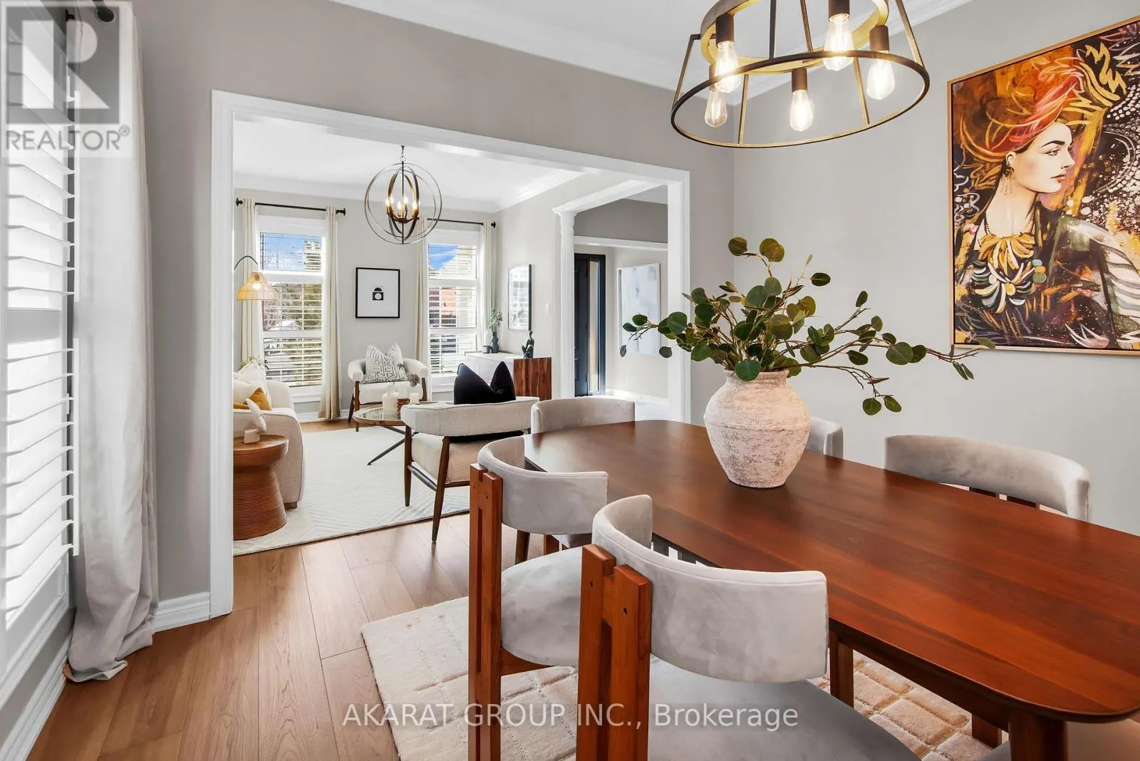 2113 DALECROFT CRESCENT