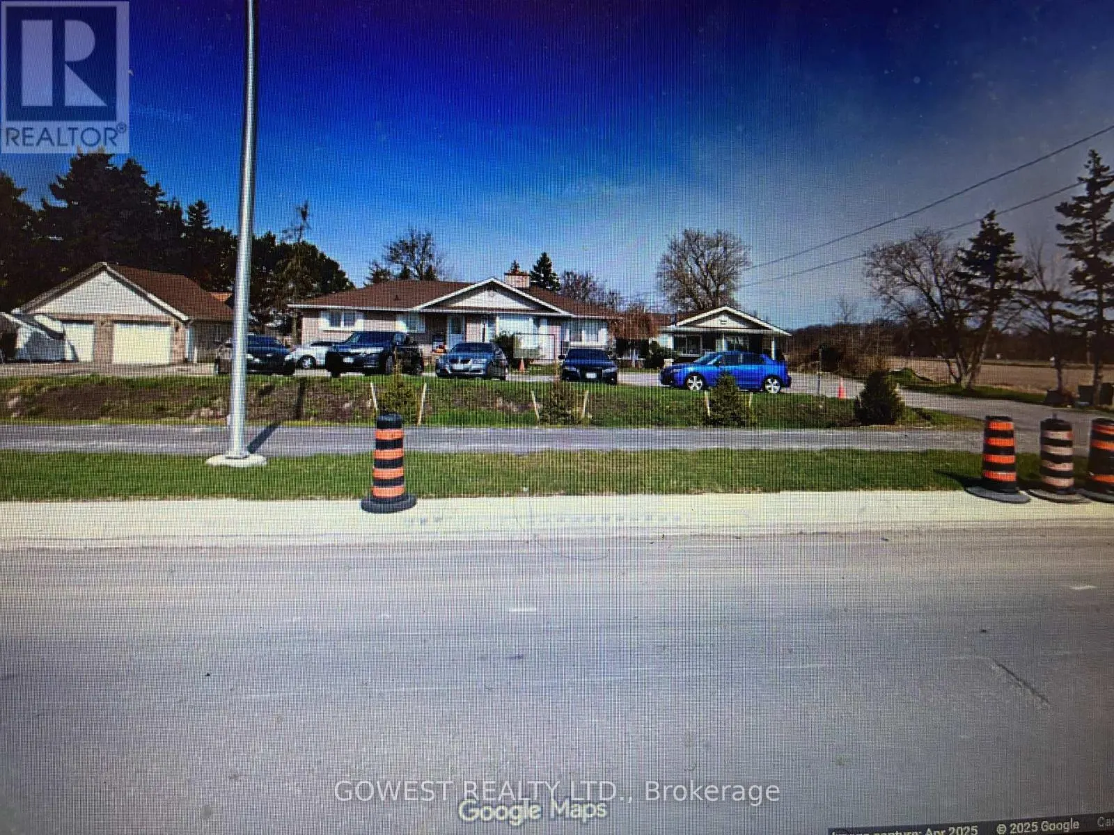 3 - 11923 BRITANNIA ROAD