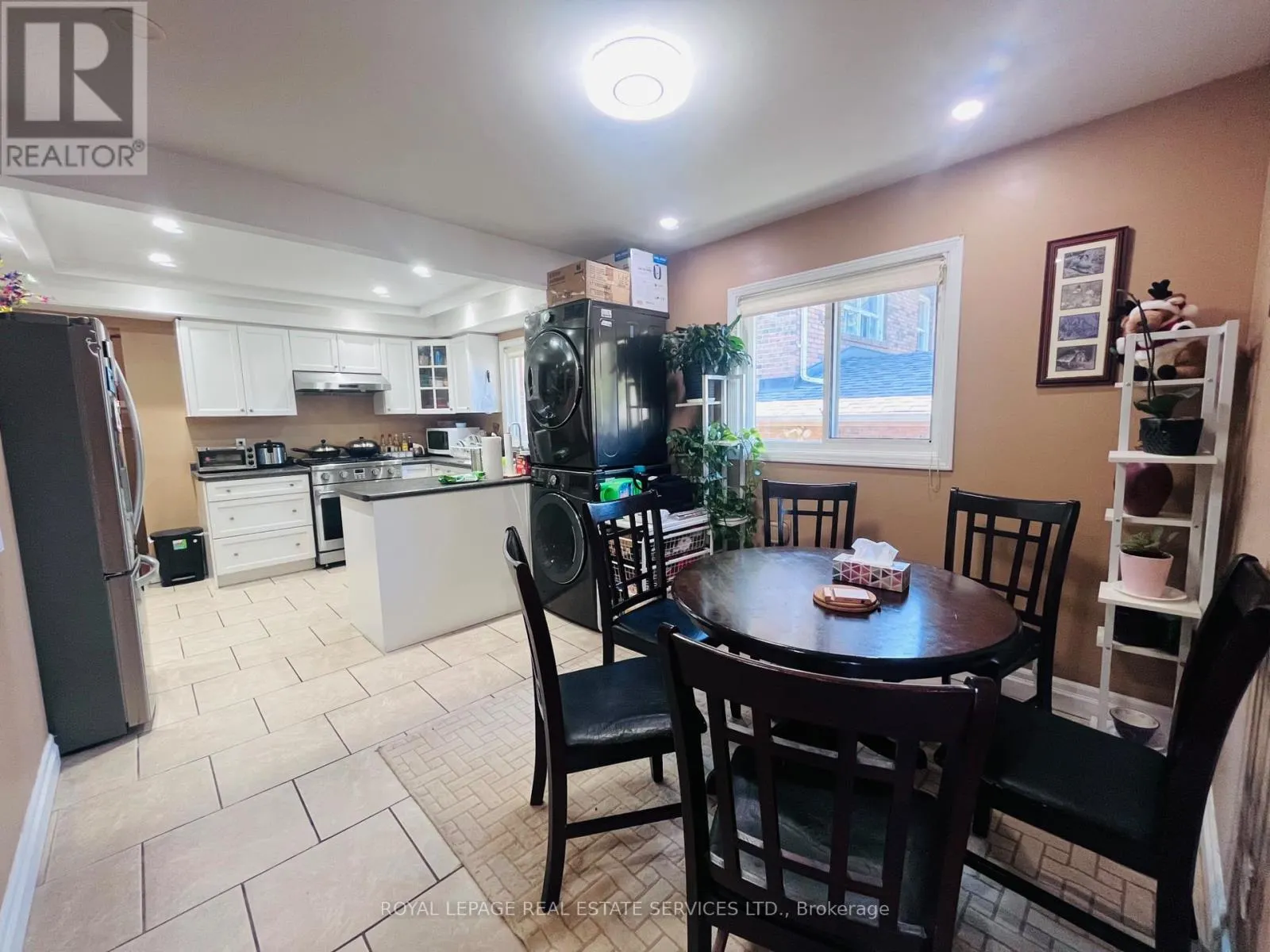 UPPER - 162 CHALFIELD LANE