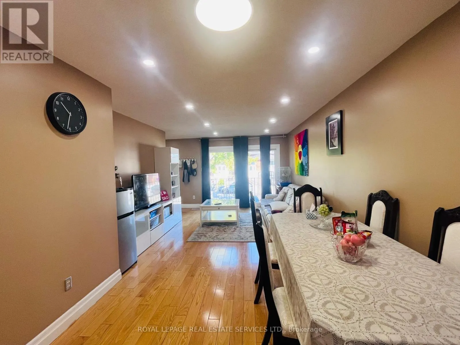 UPPER - 162 CHALFIELD LANE